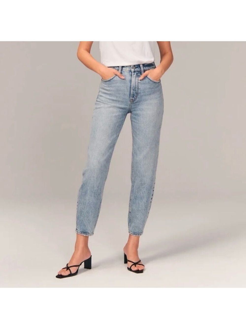 ABERCROMBIE & FITCH High Rise 80s Mom Jeans Size 27  Blue